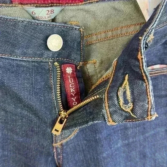 Lucky ๐ bootleg jeans size 6/28 - Picture 3 of 7